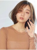 こなれ感のある大人丸みボブ 小顔チークバング シアーベージュ