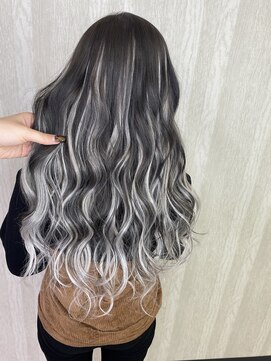 アンダーバー(UNDRvr) エクステで大変身！