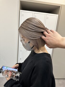 ユエン(YUEN) ミルクティーグレージュ