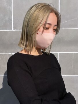 ディスコネクト(DISCO-N-NECT) 切りっぱなしボブ　シアーカラー　ホワイトベージュ　イメチェン