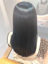 アルファノース(Arpha North) 天使の輪がきれいな艶髪ロングヘアー