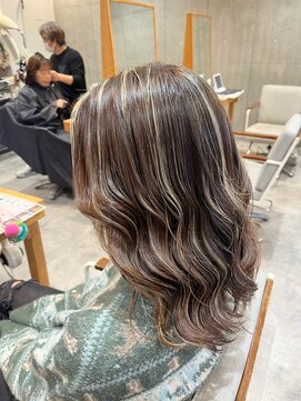 エヌアンドエー 草加店(N&A) 大人のこなれ感溢れるハイライト レイヤー/ミディアム