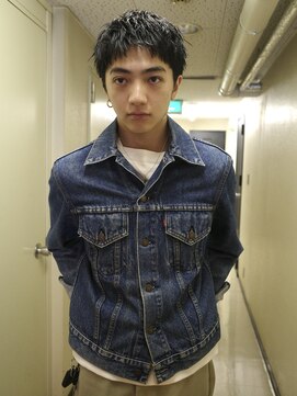 アンフェインド02(UNFEIGNED 02) MEN’S HAIR/サーフカール/刈り上げセンターパート/名古屋