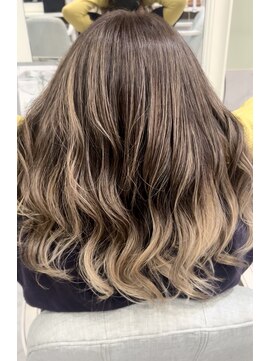 Balayage air touch highlight mix