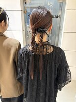 ヘアーメイクチック(HAIR MAKE CHiC) タイトツイン リボンアレンジ お呼ばれヘア