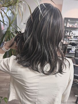 ヴィフ 大船(VIF) バレイヤージュ/ハイライト/ダブルカラー/ケアブリーチ/ボブ