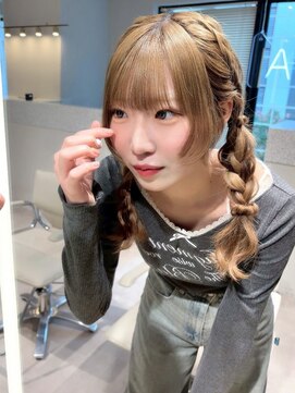 オモチャ 銀座(OMOCHA) 韓国風ゆる編みツインアレンジ/ライブヘアセット