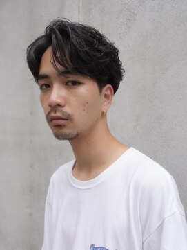 バイフィフス 原宿/表参道(by fifth) シャドウパーマルーズパーマセンターパートツーブロック刈り上げ