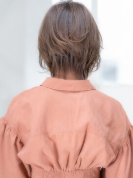 ヴィアラ 自由が丘(VIALA) 【VIALA 自由が丘】フェミニン×ひし形フォルム