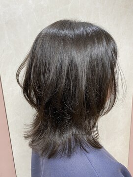 カームバイリコ 学芸大学(calm by liko) 外はね/ふんわりデジタルパーマ/レイヤースタイル/肩はね/楽ちん