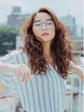 イコール バイ プロデュース 町田駅前店(equal by Produce) くるくるウェーブヘア