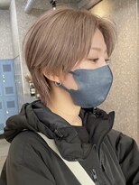 サンク 原宿 表参道(cinq)&nbsp;ショートボブ切りっぱなしボブミルクティーベージュタッセルボブ