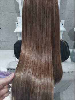 メル 呉店(Mell)の写真/うねりを抑えて、ナチュラルなストレートヘアに♪髪のお悩みを解決しながら、扱いやすいスタイルへ導きます