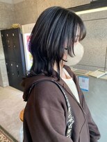 リンダテーラ(Linda tela)&nbsp;【札幌白石】ミディアムウルフ/ウルフカット/ブルー/伸ばしかけ