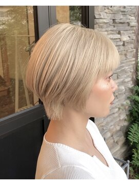 ルプラ ガーデン(le-pla garden) マッシュショート/ダブルカラー/シルバー/ブリーチ/豊橋/田原