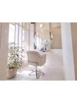 半個室空間で周りを気にせずゆっくりと寛げる◎あなただけの特別なサロンtimeをお過ごしください◇