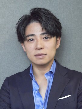 ビーダンディー(Bee dandy) ビジネスツーブロック フェザーパーマ 刈り上げセンターパート