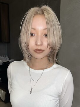 ホワイトベージュ/ボブウルフ/顔まわりレイヤー