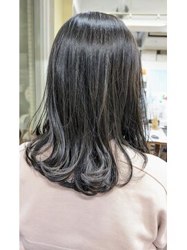 セミロングヘア