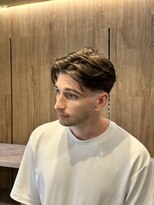 レーヴェンヘア バイ リセス(Leven hair by Recess)&nbsp;ハイフェード×欧米風センターパート