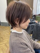 ハロー(...Hello) 大人可愛い丸みショートボブ×白髪ぼかしハイライト