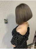 ソリッドな前下がりグレージュ