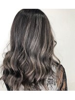 リーブル(Libre)&nbsp;外国人風コントラストハイライトカラー