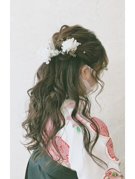 リノカヒリ(Lino kahili) 愛されフワフワハーフアップ