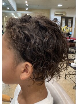 シャンプーボーイ ツーブロック