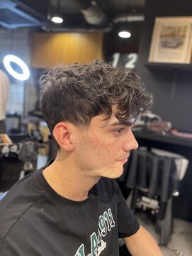 フランクスバーバー アンド ビアークラブ(FRANK'S BARBER and BEER CLUB) ローテーパー