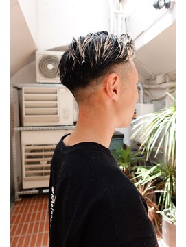 フィーネ つくば(Fi-Ne) メンズショート　フェードカット