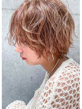 キーゴ 博多(KY-GO.) ゆるふわ波巻きショート ショートヘア ミルクティ