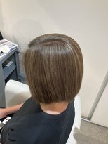 アフロディーテ(hair make aphrodite) オーガニックカラー×白髪ぼかしハイライト×丸みショートボブ