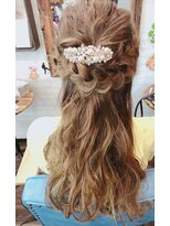 プラメーラ(PRAMEERA)&nbsp;フワフワハーフアップ♪