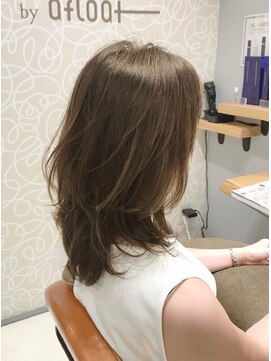 ミッシェル アフロート(michelle afloat) 20代30代40代50代トップのボリュームとくびれをつくるレイヤー