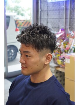 ヴェルゴ 沖浜店(vellgo) くせ毛ヘア×フェード