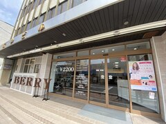 hairs BERRY　大久保店【ヘアーズ ベリー】