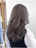 ナチュラルハイライトで透け感シルバーベージュ♪