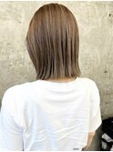切りっぱなしボブ×ハイライトベージュ