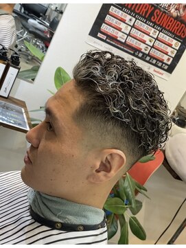 サップ 茨木店(Sup) 極道パーマ/フェード/ホワイトメッシュ/大阪/茨木/高槻/吹田