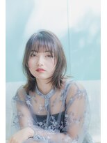 ページボーイ美容室 顔まわりを包むレイヤーミディ