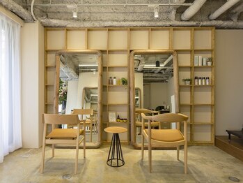メンズサロンエン 梅田店(men'seNN)の写真/梅田の大人気サロンから待望の《メンズ専門》サロン登場！通いやすい価格でトレンド感あるスタイルを提供。
