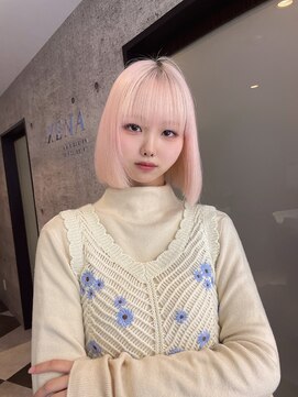 ジーナ 名駅(XENA.) 《XENA/YURI76》ホワイトピンク/ペールピンク/色落ちブロンド
