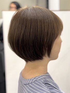 ファーストステップ 表参道(FIRST STEP) 30代40代髪型丸みとくびれショートミニボブレイヤー