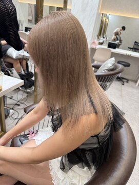 ロンド レア 天神大名店(Lond Le’a) イヤリングカラー/外ハネボブ /縮毛矯正/レイヤーボブ/艶髪