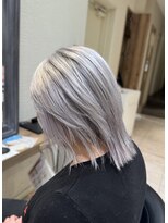 ケンジ 横須賀中央(KENJE) 回数を重ねて作るのホワイトカラー