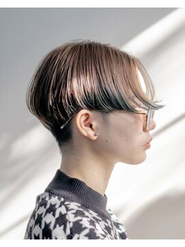 エルレ(Elure) 刈り上げショート#ボブ#ブリーチ#ベージュ#ダブルカラー#浜松