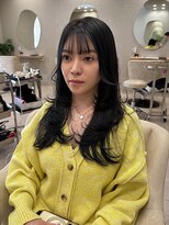 ウィタ(wita.)&nbsp;全体レイヤー/顔まわりカット/ハッシュカット