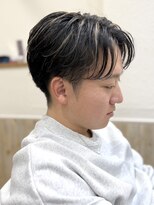 フルブルーム 東林間(fullbloom) センターパートメンズカットコントラストハイライトカラー