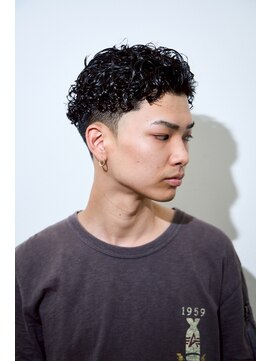 チルチェア 横浜(CHILL CHAIR) フェード×ハードスパイラルパーマ <横浜/バーバー/理容室/床屋>